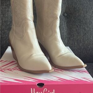 Hey Girl Elegant Cream Heeled Boots